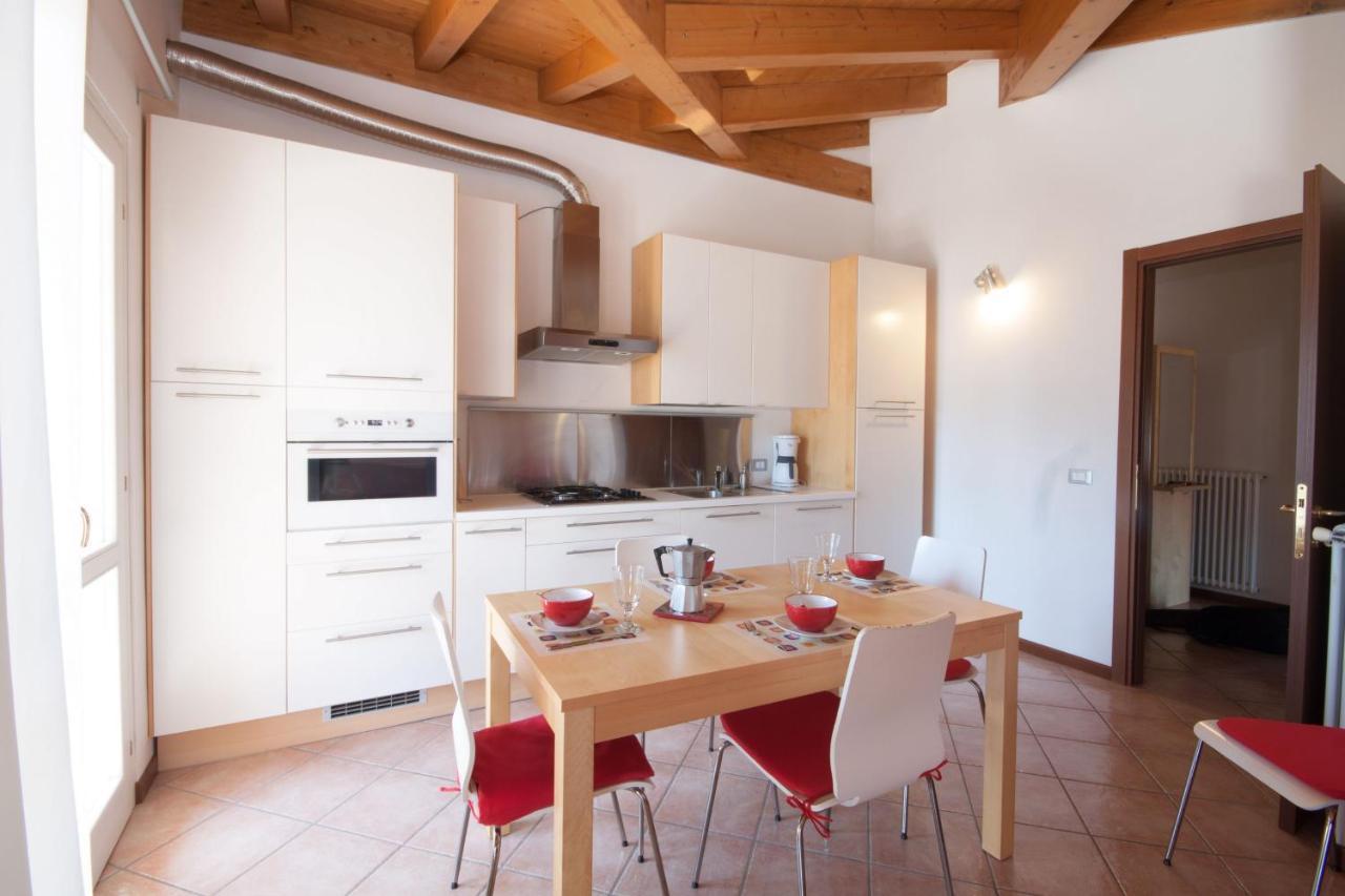 Casa Del Sole - Pianello Del Lario By Lovecomo Exteriör bild